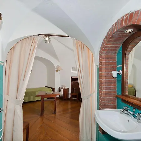 Sleeps 13 Air Con Wifi Vila *